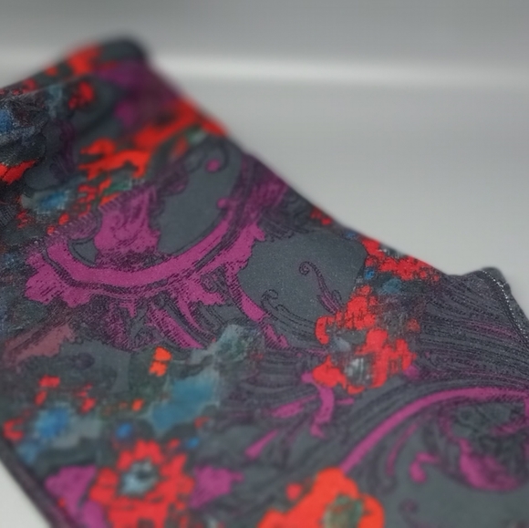 Fabletics XS ankle length leggings - Picture 2 of 5